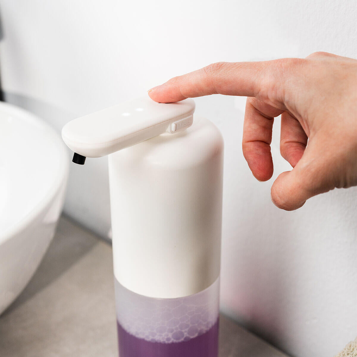 DISPENSADOR DE JABÓN LÍQUIDO AUTOMÁTICO RECARGABLE
