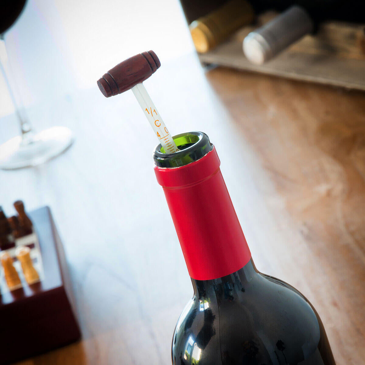 SET DE ACCESORIOS PARA VINO Y AJEDREZ